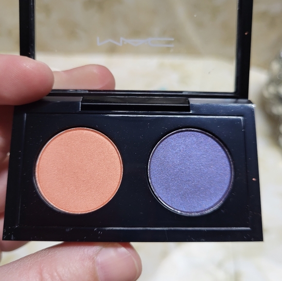 MAC 2 PC Eyeshadow Bundle, NIB - Picture 14 of 16